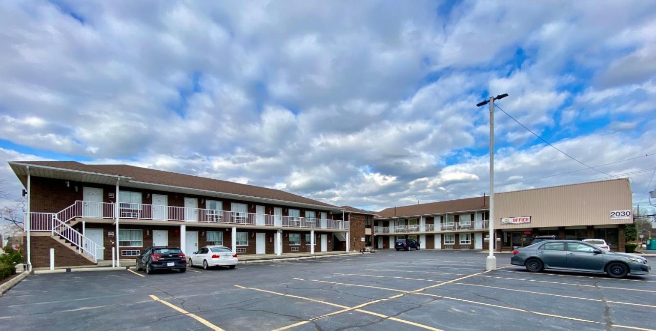 Kenora Motel Windsor Extérieur photo