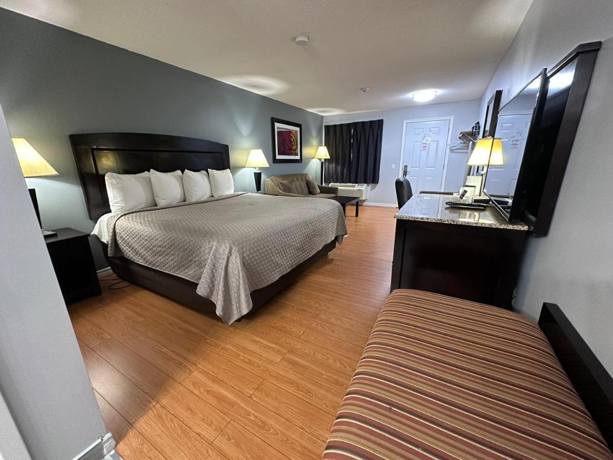 Kenora Motel Windsor Extérieur photo