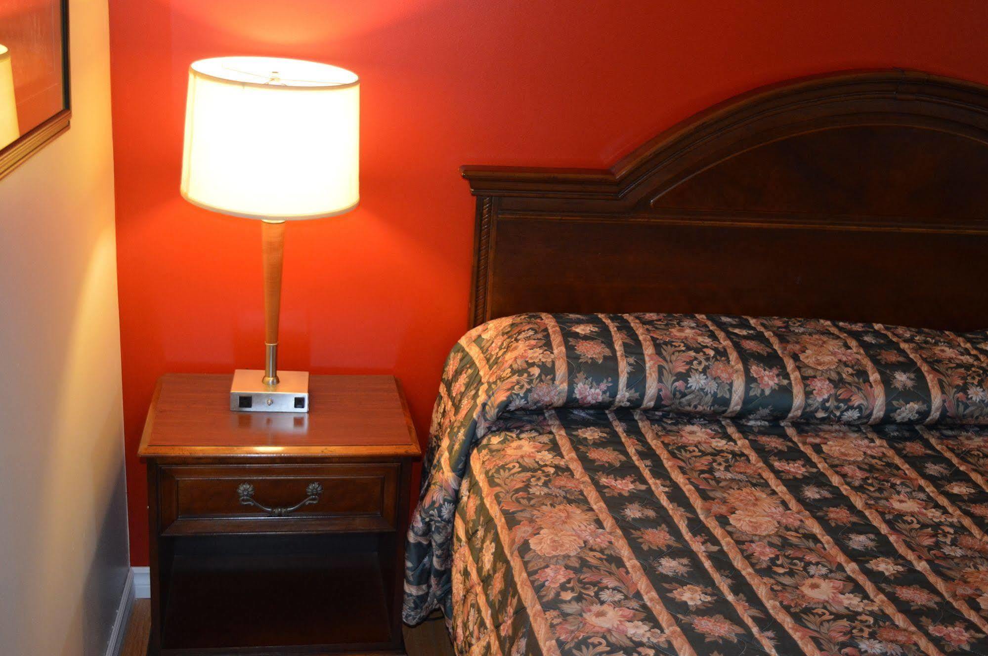 Kenora Motel Windsor Extérieur photo